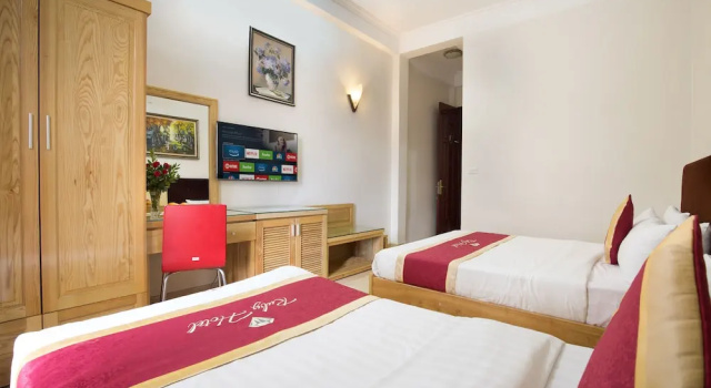 Трёхместный номер Deluxe Super OYO Capital O 1173 Le Grand Hanoi Hotel - The Ruby