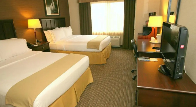 Четырёхместный номер Standard Holiday Inn Express San Diego South - Chula Vista by IHG