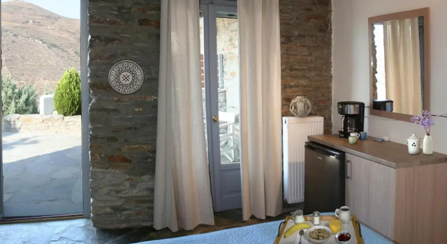 Aigaion House, Prenota Affittacamere Hotel a Kea con piscina, Piscina