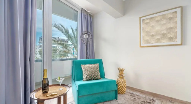 Люкс с балконом и с частичным видом на море Maison 66, Riviera Hotels