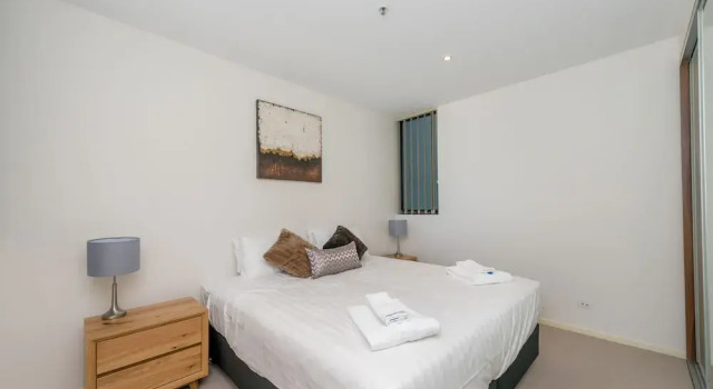 Accommodate Canberra - Manhattan