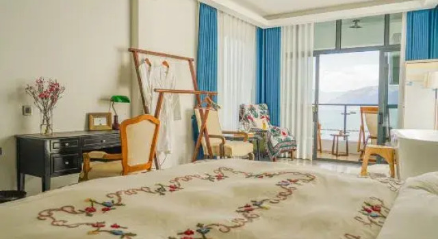 Dali Water's Edge Resort, Prenota Resort Hotel resort a da, Resort