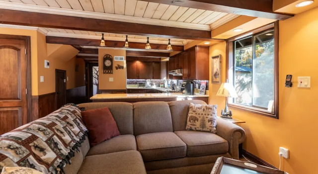 Wander Inn-1885 by Big Bear Vacations, Rezerwuj Dom wakacyjny Big Bear Lake Stany Zjednoczone