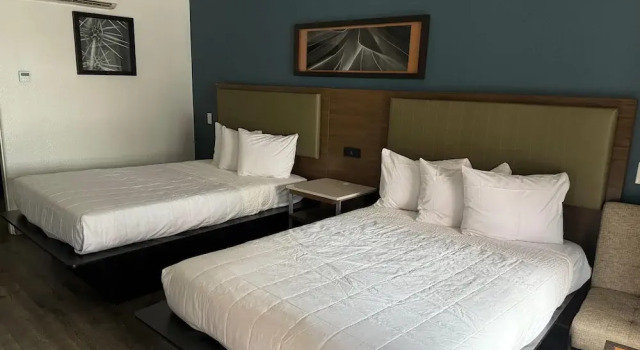 Четырёхместный номер Standard DTLV, a Baymont by Wyndham