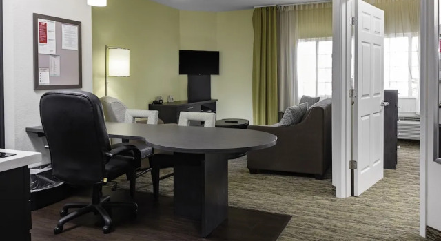 Люкс c 1 комнатой Candlewood Suites Warner Robins by IHG