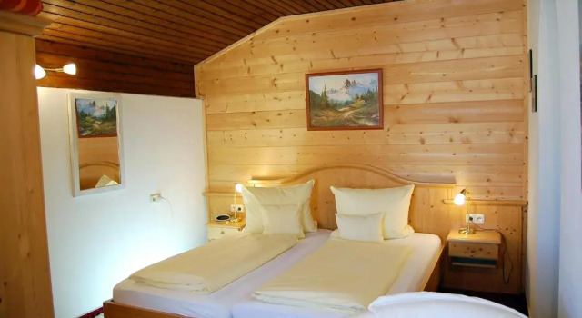 Двухместный номер Standard с балконом Hotel - Pension - Heidelberg inkl. Chiemgaukarte