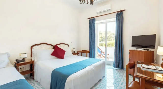 Superior Dreier Zimmer mit Balkon und mit Gartenblick Hotel Villa Sarah