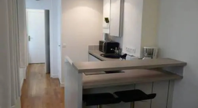 Saint Denis Central et Familial, Забронировать Отель Париж Иль-де-Франс, рядом с Станция метро Rambuteau