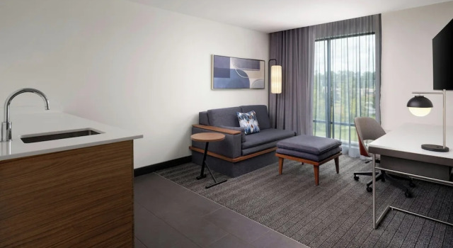 Люкс Courtyard By Marriott Lake City