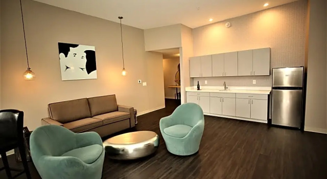 Двухместный люкс с балконом и с видом на город Holiday Inn Express & Suites - Charlotte - South End by IHG