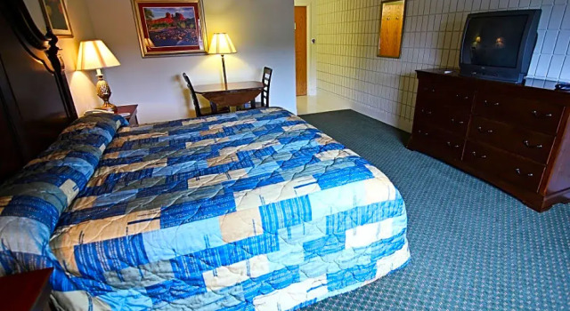 Полулюкс Baymont Inn and Suites by Wyndham Farmington, MO