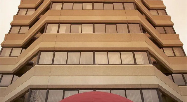 Люкс с красивым видом из окна Stamford Suites