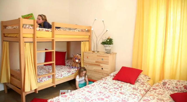 Четырёхместный номер Comfort Lugano Savosa Youth Hostel
