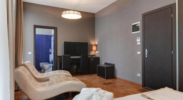 Полулюкс Hotel Atmosfere