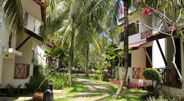 Theme Park & Resort Hotel Pantai Cermin, Rezerwuj Ośrodek wypoczynkowy Perbaungan Sumatra