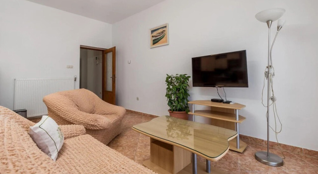 Stunning Apartment in Lopar With Wifi and 2 Bedrooms, Prenota Appartamento Hotel a Isole Quarnerine con parcheggio, Parcheggio