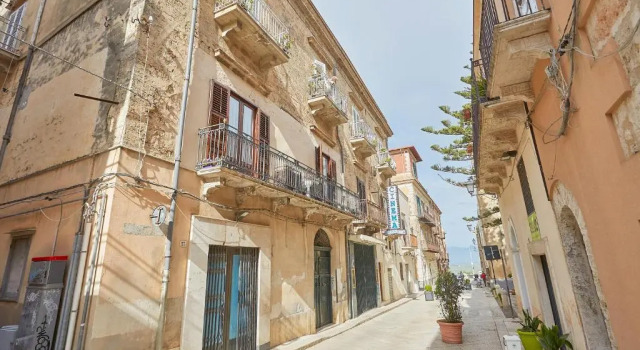 B&B DEL CORSO, Book Bed and Breakfast Hotels in Sicily with Parking, Parking