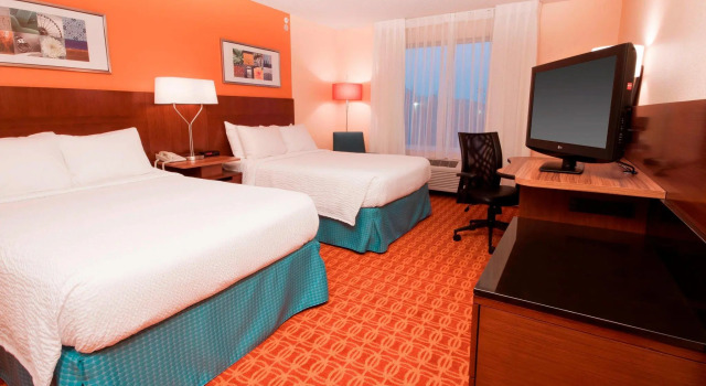 Четырёхместный номер Standard Fairfield by Marriott Inn & Suites Fossil Creek