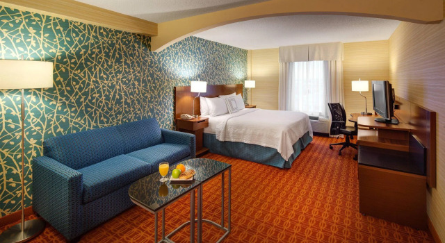 Двухместный номер Fairfield Inn & Suites by Marriott Toronto Airport