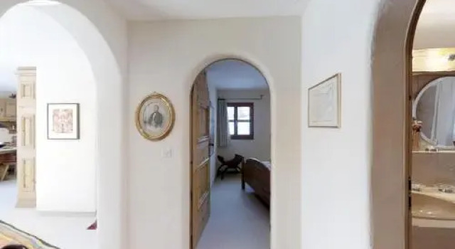 Romana 1, Book Hotel Silvaplana 