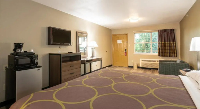 Двухместный номер Super 8 Dallas East Near Fair Park Downtown