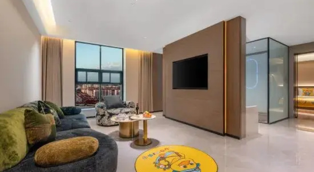 Люкс Business Gelaimu Hotel (Qujing Shizong)