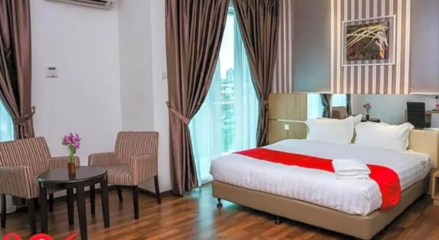 Люкс Premier с балконом и с видом на реку 906 Premier Hotel