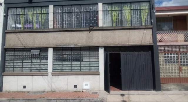 Hostal Café San Bernabe - Hostel