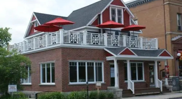Suite urbaine, 1 lit Queen, Rezervasyon Otel Granby Eastern Townships