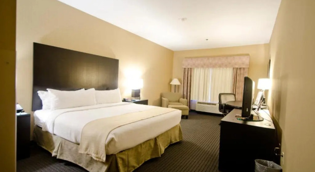 Люкс Holiday Inn St. Paul Northeast - Lake Elmo
