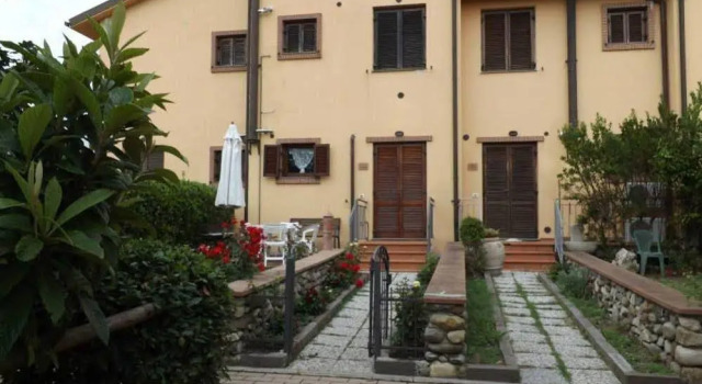 Residence Borgo Alto, Buchen Sie Hotel Hotels in Elsa-Tal mit Parkplatz, Parkplätze