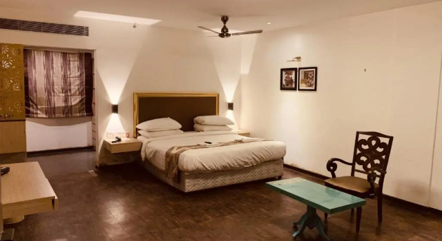 Двухместный номер Deluxe Hotel Grand Sabarees
