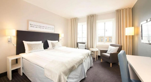 Home Hotel Grimstad, Забронировать Отель Отели Гримстад с завтраком, рядом с The Ibsen House, Завтраки