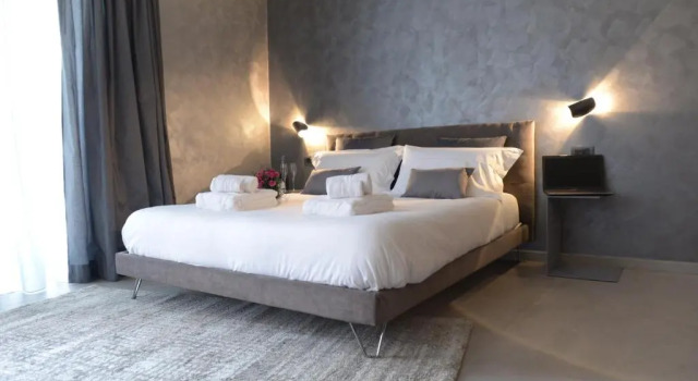 Suite28 (Adults Only)
