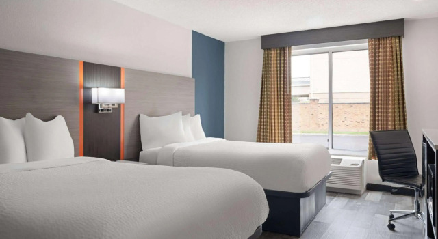 Baymont by Wyndham Indianapolis East, Забронировать Отель Отели Индианаполиса с парковкой, Парковка