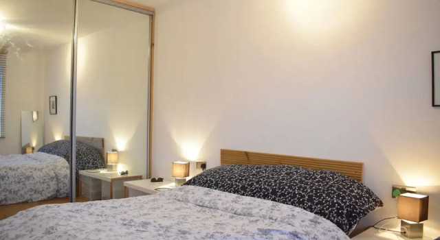 Artistically Decorated 1 Bedroom Flat in Limehouse