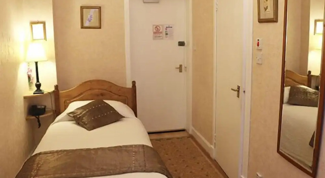 Номер Standard Grosvenor Gardens Hotel