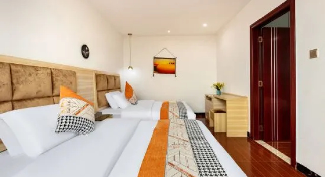 Люкс Jinghuayu Business Hotel (Haikou Meilan Airport)