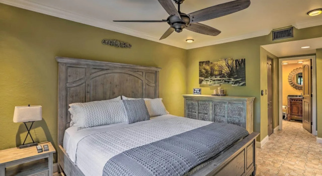 Апартаменты с 2 комнатами Chic Fort Myers Escape w/ Community Perks!
