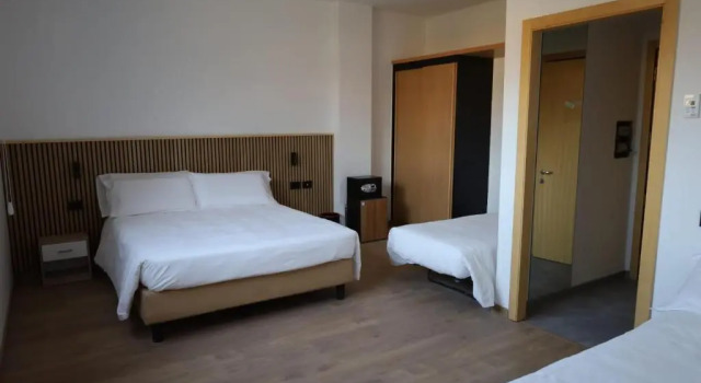 Standard Kolmen hengen huone Moon Palace Hotel