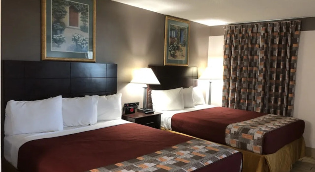 Sun Coast Inn, Забронировать Мини-отель Энглвуд штат Флорида
