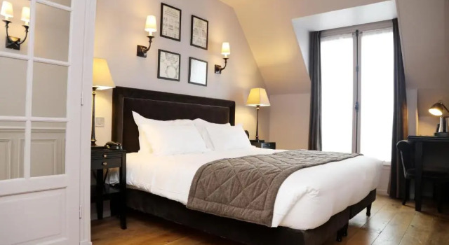 Двухместный номер Deluxe с балконом Hôtel Avama Montmartre