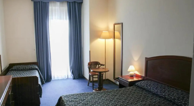 Трёхместный номер Economy Hotel Mediterraneo