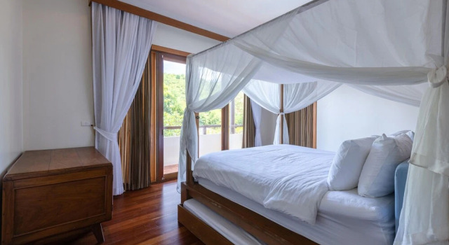 Large 6 Bed Luxury Villa on the Golf Course (PHJ)
