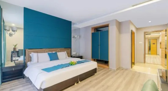 Люкс Business City Castle Hotel