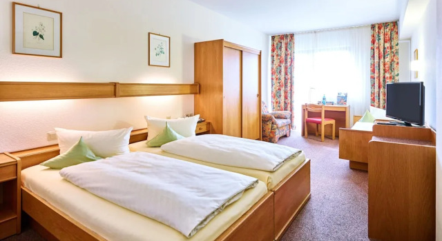 Трёхместный номер Standard с балконом Hotel Merian Rothenburg