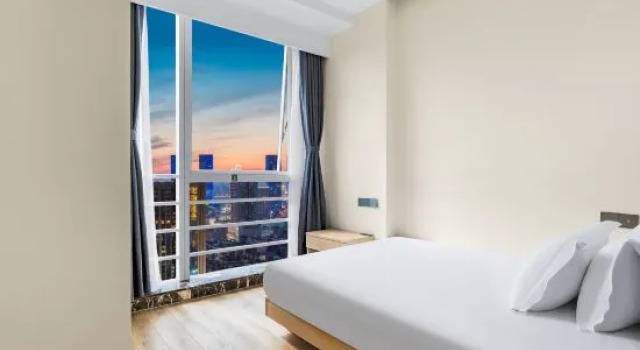 Люкс M·Starry Sky Hotel (Hexie Plaza)