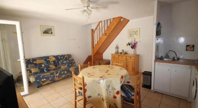 Jolie maison de vacances 2 chambres terrasse parking privatif vue réserve dans résidence sécurisée avec piscine commune 800 m de la mer LRCS128
