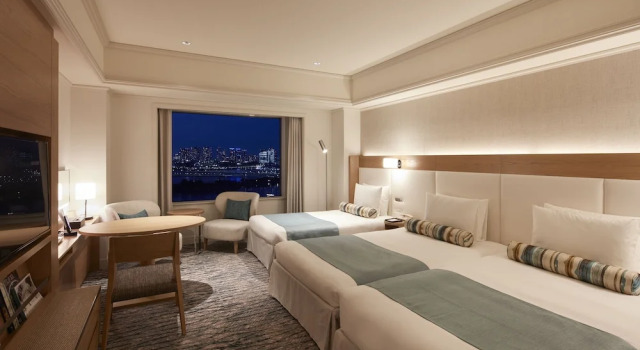 Трёхместный номер Rainbow Bridge Side Deluxe Premier Floor Grand Nikko Tokyo Daiba