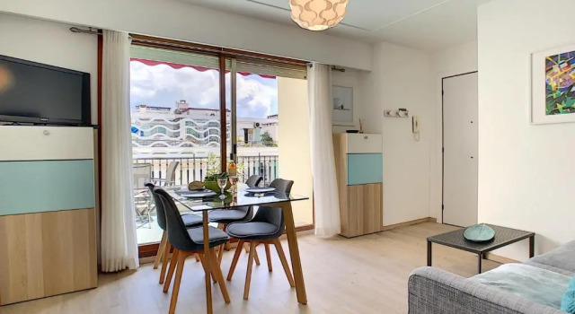 Nestor&Jeeves - SUNRISE TERRACE - Central - Very close sea - Terrace 30m, Забронировать Апартаменты/квартира Отели Ниццы с парковкой, Парковка